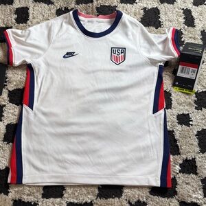 NWT Youth Nike USA Soccer Jersey